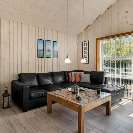 Gorgeous In With Kitchen